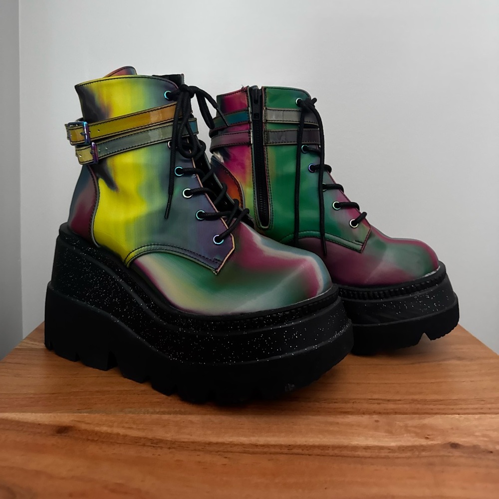 RARE Demonia Shaker 52 Holographic Platform Boots - Picture 8 of 12
